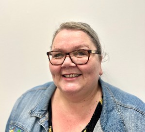 Debbie Walker headshot